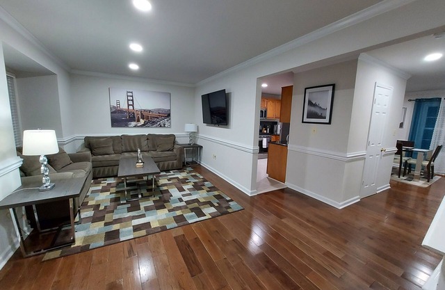 $245/Amazing 3LV, 4BR TH, 3.5BTH close to Quantico