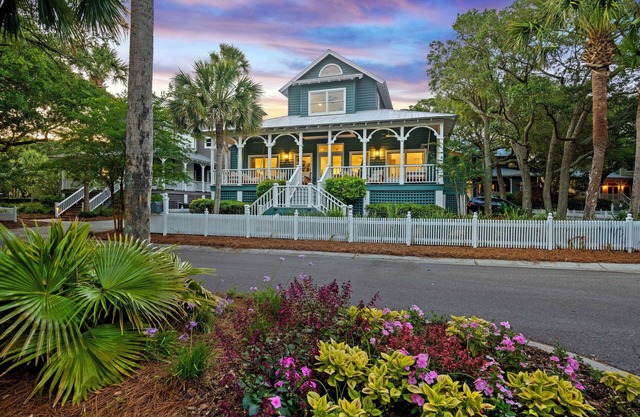 25 Atlantic Beach, Seaside Kiawah, Steps to Ocean, Pool Access!