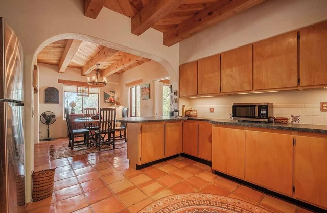25 min to Ski | views | Firepit | Privacy