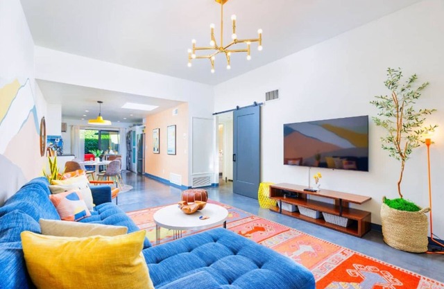 25% Off 2 Week Stay! W/Pickleball, Pool, Hot Tub