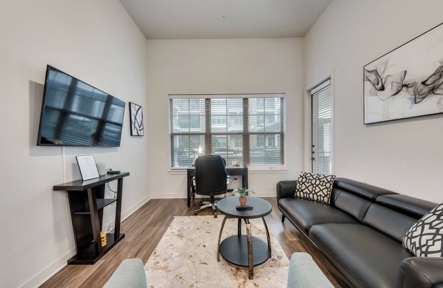25% Off Luxe 1BD Pool Beltline Rd - Addison
