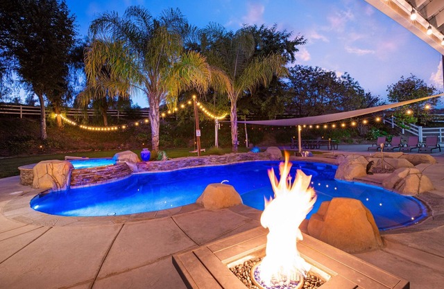 25%Off Sept WkDays Pool,Spa, 8 Beds, Great Reviews