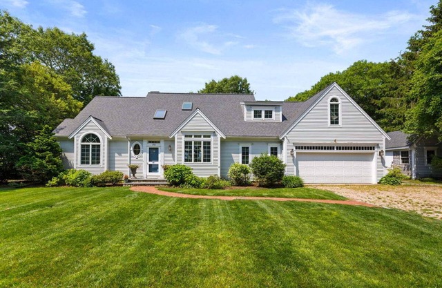 252-Co Clams & Shells High End Cotuit Waterfront, Pool & Dock, Bring your Boat!