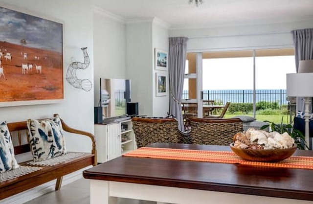 26 La Mer - Beautiful sea view ground floor