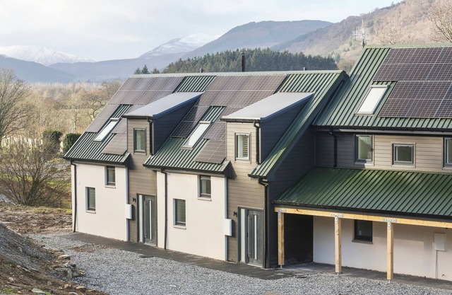27 STRATHTAY LODGES, pet friendly, with open fire in Aberfeldy