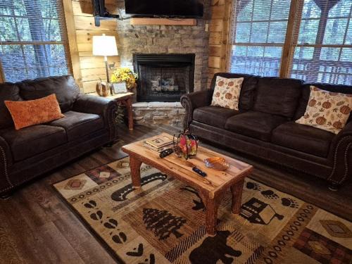 270 Black Bear Retreat Cabin