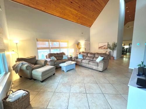 2700sq ft Condo in Gulf Shores