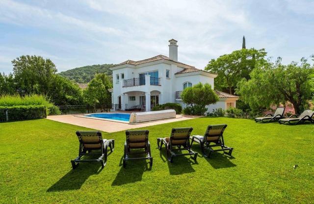 276 m² House ∙ 4 bedrooms ∙ 8 guests
