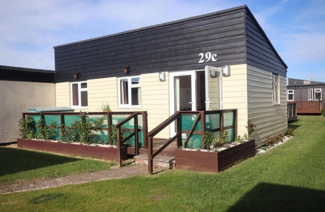 29C Medmerry Park 2 Bedroom Chalet