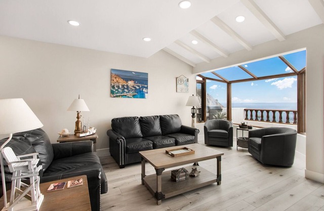 2B | 2B Villa, 6-seat cart, panoramic ocean views, AC