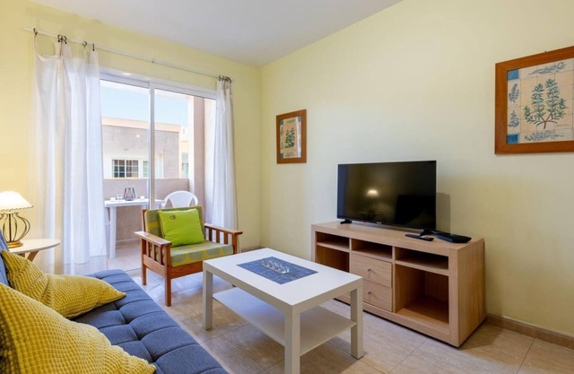 2B Apartment Abrigos, Wifi and balcony