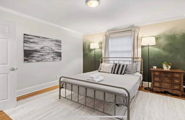 2BD Cottage ~1 Mile to Uptown, Stadium & South End