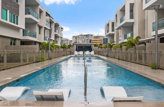2bd w/pool by Isla Verde Beach