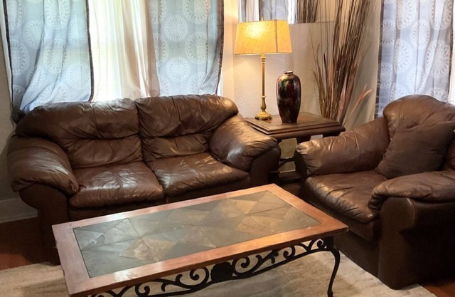 2Bed/1Bath House ~ Live Music Across The Street!