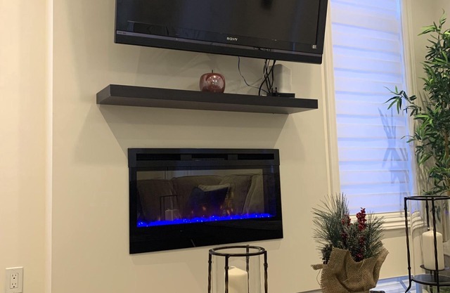 2BED 2BATH NEW TOWN HOME