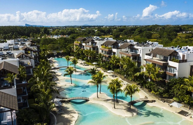 2bed & 2bath - Swimming pool - 300m from Mon Choisy beach