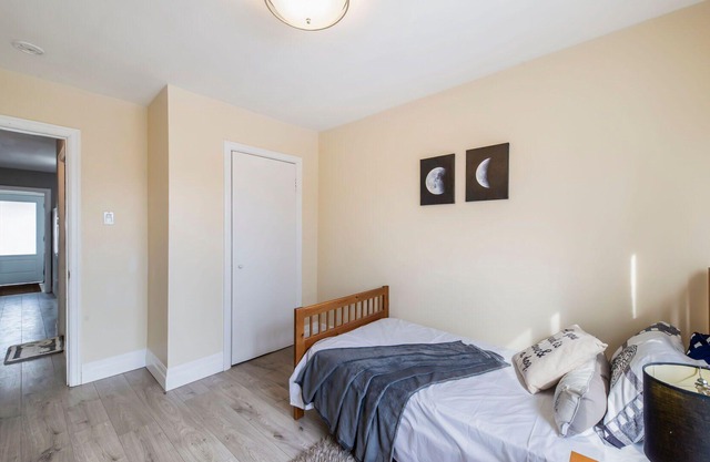 2Bedroom+1Bathroom+I Parking East-York bungalow