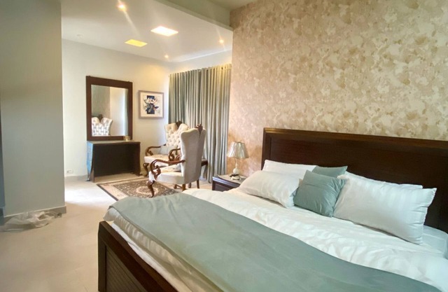 2Bedroom BahriaTown-Manzar Holiday Homes