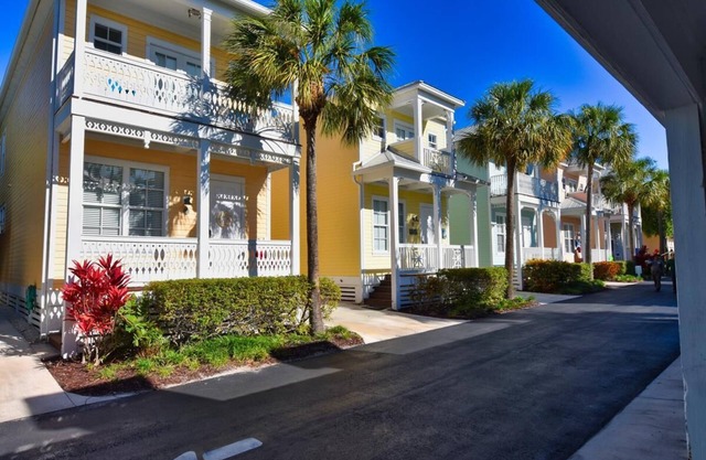2BR/2.5BA Angler's Reef Conch Villa 103 With Private Beach and Pool Access
