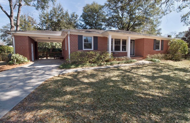 2BR 2 BA Cozy Retreat w/Fenced Yard! ~ Harborview Haven