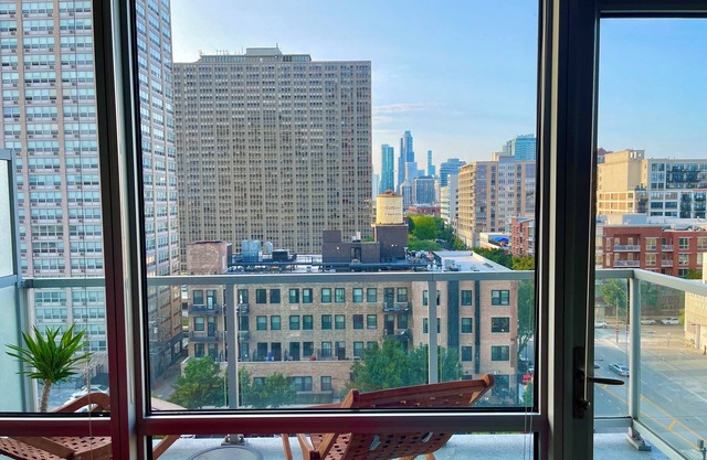 2BR 2 BATH MINUTES FROM DOWNTOWN