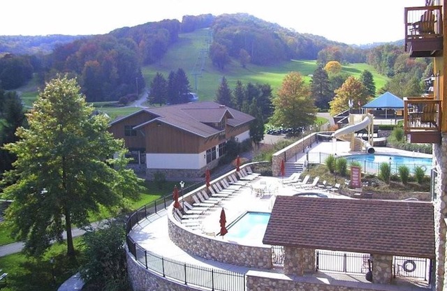 2BR 2 FB Tamarack Club Resort at Holiday Valley Condo Ski In/Out Sleeps 8