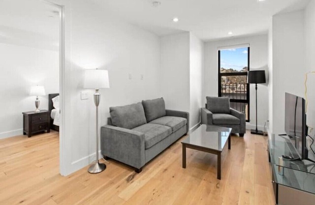 2BR 2BA Condo w Rooftop Deck - San Francisco Life Real Estate