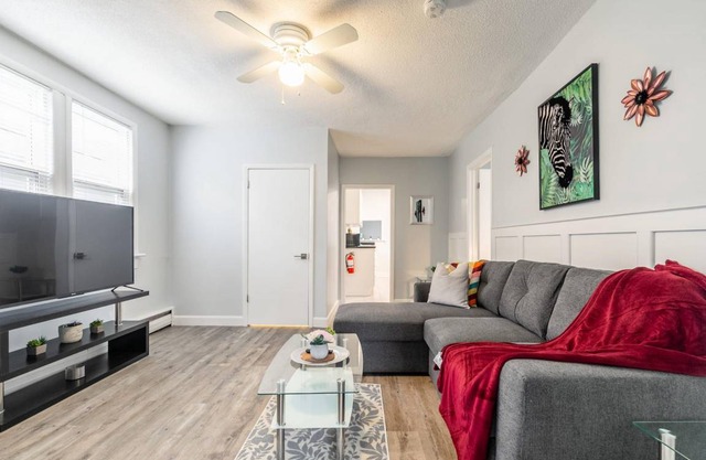 2BR Apt close to Trails, Parks & Waterfalls!