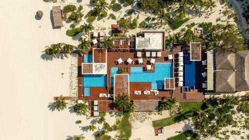 2BR Beach & Marina front Condo w/Top Features