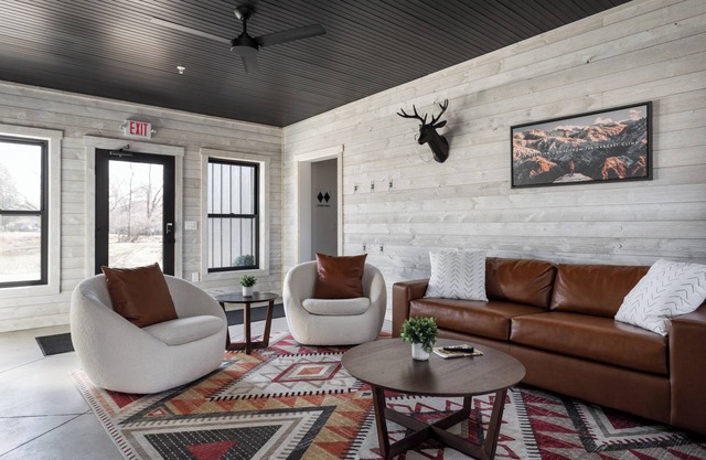 2BR Boutique Resort Family Suite w/Hot Tubs, Sauna, Patio, & More!