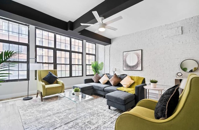 2BR Bright & Cozy Apartment - Hubbard 2