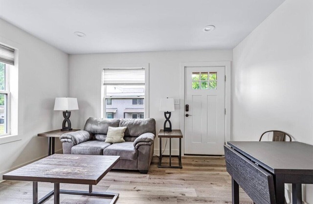 2BR Bungalow 306C Close to Charlotte’s Uptown