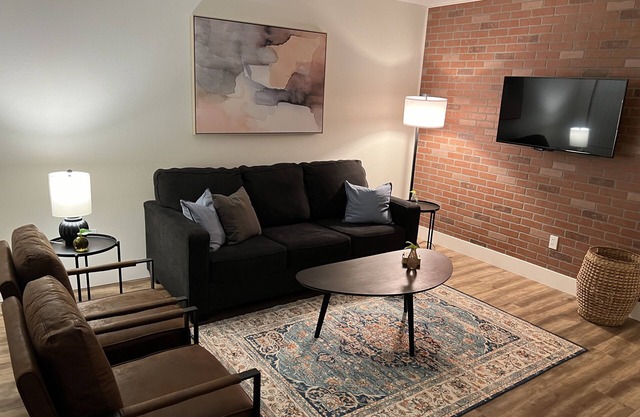 2BR Condo, Close to Coachella/Stagecoach - Gated, Fully Renovated