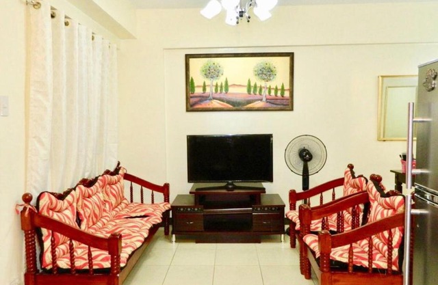 2BR Condo w Parking