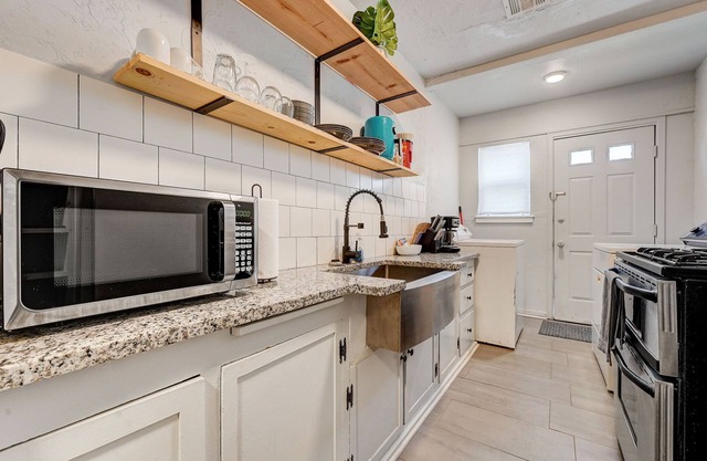 2BR Cozy House Near Paseo the Art District