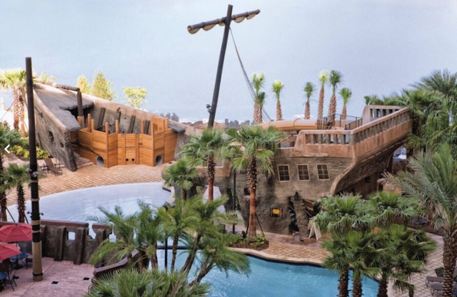 2BR-Dlx Inside Disney Gates-5 Pools, 2 Lazy Rivers, SPLASH pad, Mini Golf & More