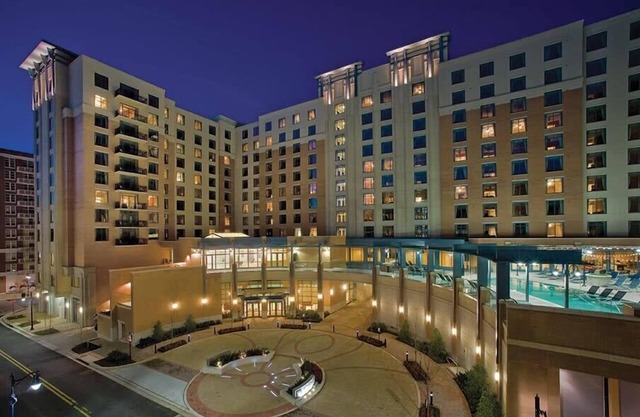 2br Presidential Condo Luxury in Harbor