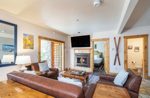 2BR Ski-In, Ski-Out Telluride Condo