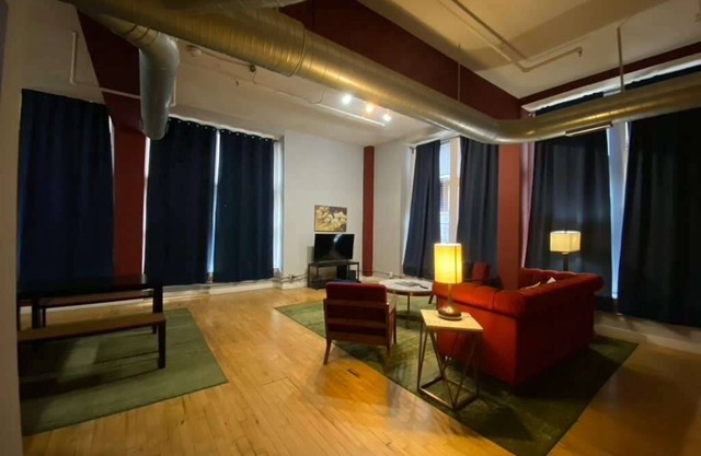2br Spacious Downtown Dome Busch