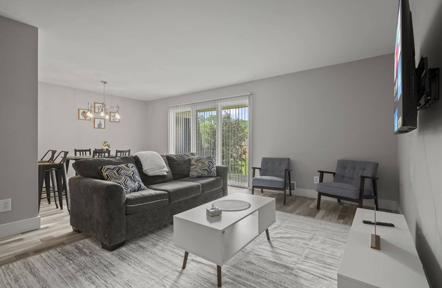 2BR Stay Close to Downtown