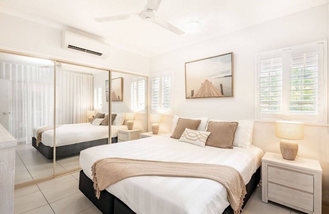 2BR The Lakes Resort Escape, 4 Pools 5 min Airport