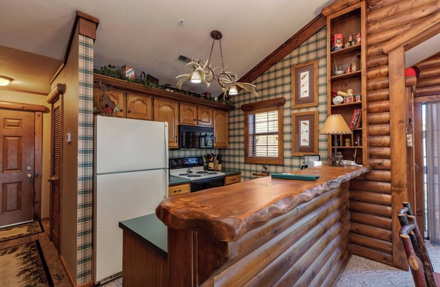 2BR Village At Indian Point 1009 near SDC-Free Tickets Daily up to $500