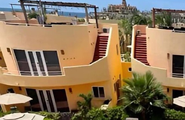 2C-Stunning Top Floor, 2BR, 1.5B Breathtaking viewn