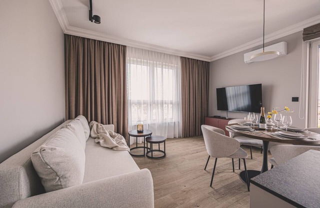 2Homerent Industria | Stylish stay near Zawisza Stadium & Old Town