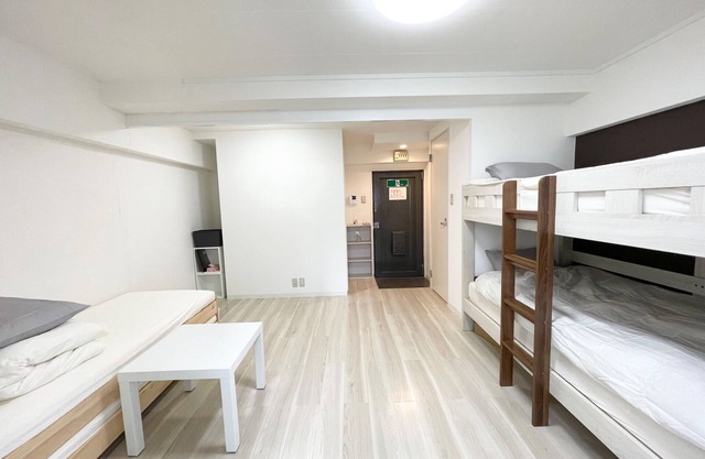 2minute walk from Osaka Metro Midosuji Line ShinOsaka StationSunrise Guest Room ShinOsaka 301 - 3 minutes walk from ShinOsaka Station Sunrise Guest Room ShinOsaka 301/Osaka Ōsaka