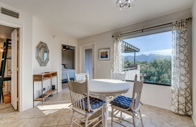 2nd Floor Condo Breathtaking Mountain Views Steps from Pool