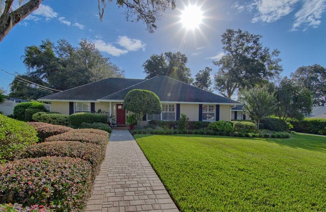 3/2 Ocala Home, Historic District and Town Sq.