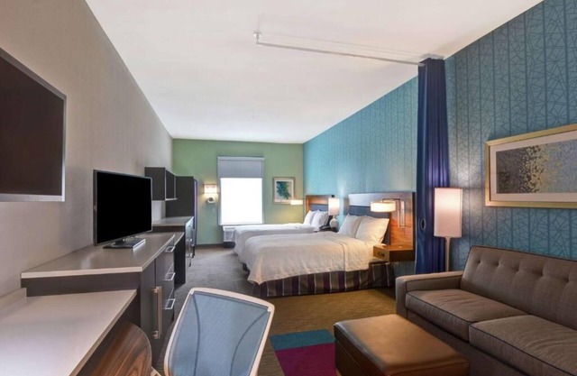 3 Affordable Units! Onsite Pool, Breakfast, Minutes to Five Flags Speedway