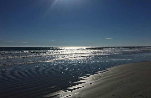 3 BDR / 2 Bath condo, 5 houses from Ocean City's Gold Coast beach