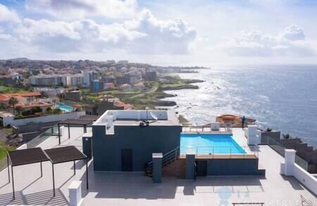3 bdr aprt, spacious & rooftop pool - LCGR